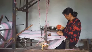 Простынь для потомков: как в Китае вручную  ткут ткань на вековых станках