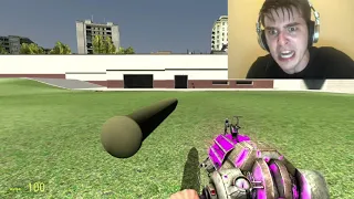 POV: You are playing Gmod in multiplayer