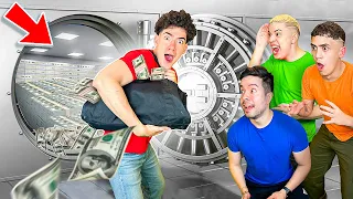 ENTRE A ROBAR UN BANCO CON MIS AMIGOS !! | TheDonato