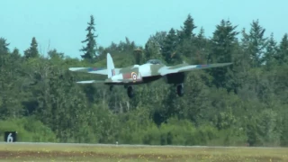 FHC's beautiful Mosquito makes her first US flight.