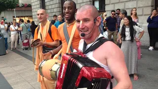 Sundar Nitai Prabhu of Harinama Ruci Engages Dublin Tourists in Chanting Hare Krishna and Dancing