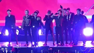 [Fancam] 191126 Super Junior - "The Crown + Super Clap + Sorry Sorry + Bonabana" @ AAA in Viet Nam