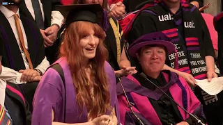 Florence Welch receiving the Honorary Fellowship with University of Arts London (July 13, 2022)