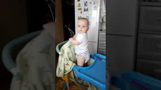 Стільчик для годування та одночасно гойдалка Geoby / Feeding chair and swing Geoby