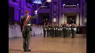Showvorführung der Gardemusik am Ball der Offiziere