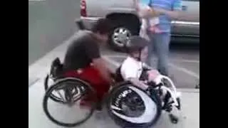 Трюки на инвалидном кресле!