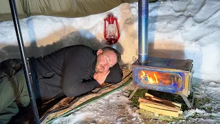 Deep Snow Camping in Heavy Snowfall! ❄️ Surviving in Freezing Cold - Winter Camping in Snow