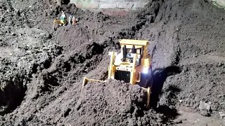 RC4WD DXR2 Dozer Extreme Pushing