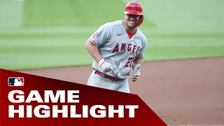Dad Strength! Mike Trout LAUNCHES home run in first game back since birth of son!