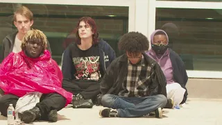 UNF students detained after pro-Palestine encampment did not disperse by curfew