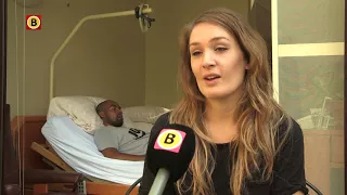 Jermaine ligt in een hospice en kan bijna niet meer praten.