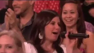 Ellen's Audience Sings 'Bad Romance' by Lady gaga