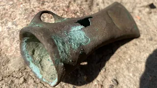 МУЖИК ОТКОПАЛ КЕЛЬТ, И СРАЗУ ЕГО ПОМЕНЯЛ! ЭТО РЫБО КОП! METAL DETECTING