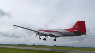 Ilyushin IL-14 - take off from outside - what a beauty