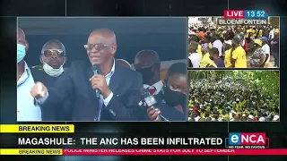 Ace Magashule addresses supporters outside court