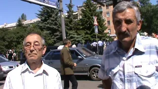 28. 05. 11 г. г. ЛУГАНСК.  Пограничники разных призывов заставы ЧАТ (в/ч 2047 "Р".)