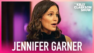 Why Jennifer Garner Only Has Instagram | Kelly Extra