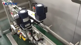 автоматическая машина для наклейки этикеток на дно банки с кремом для лица