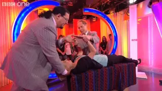 Penn and Teller Levitation Magic - The One Show - BBC One