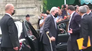 Alain Delon aux obsèques de Jean-Paul Belmondo