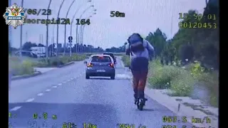 Zatrzymanie kierowcy hulajnogi, który jechał nią z prędkością 54 km/h I Policja Opolska