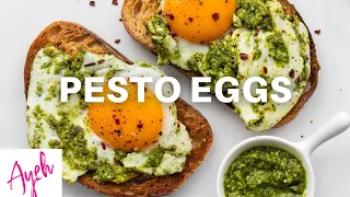 Pesto Eggs - Cooking With Ayeh