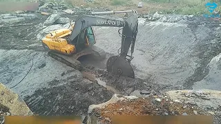 Quarry Cutting Operations by Rock Saw