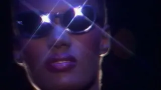 Grace Jones - Walking in the Rain