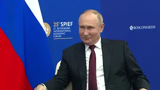 Dodik se sastao sa Putinom na Međunarodnom forumu u Sankt Peterburgu - 18.6.2022.