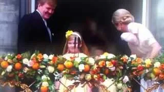 Abdication Dutch Royals - Balcony scene