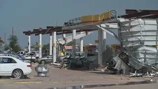 Residents hide out in Shell gas station as EF-2 tornado hits Cooke County