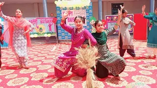 Tu kahdi punjaban song baisakhi celebration  dance video DLMSCHOOL