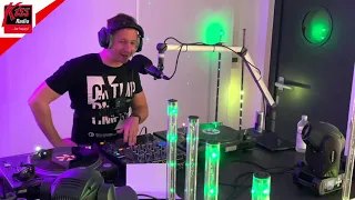 VRAŤME SVĚT NA PARKET 5. 5. 2021 - Jirka Vondra a jeho Vinyl Live Set