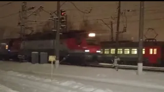 Электровоз ЭП20-014 с поездом №108 Москва - Вологда. Видео от Подписчика!