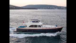 VICEM 82 CLASSIC FLYBRIDGE