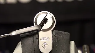 116 ABUS Bravus 2000 picked and gutted   no different from the 1000 !!!