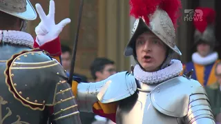 Top News/ Pamje të rralla, 34 ushtarë bëjnë betimin tradicionalisht në Vatikan