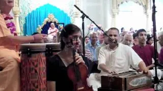 Kirtan Ecstasy - Ajamil Prabhu with Gunagrahi Swami - Houston