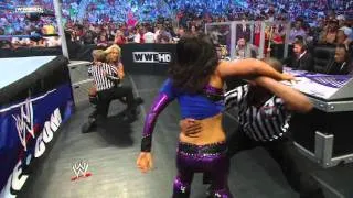 SmackDown: Layla vs. Michelle McCool