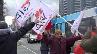 گوشه هایی از رژه ماشین ها و کامیون داران در تورنتو در همبستگی با اعتصابیون در ایران