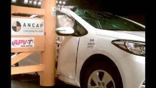 ANCAP CRASH TEST (pole test): Kia Cerato (from 2013) - 5 star ANCAP safety rating