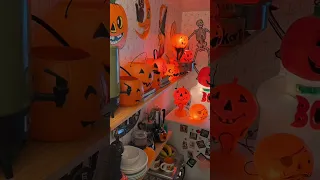 Timelapse of decorating our kitchen with Vintage Halloween Decorations