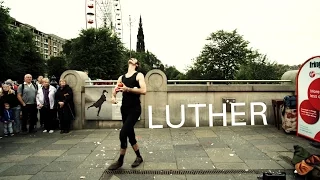 Luther Bangert : sword swallower and juggler / Edinburgh 2015