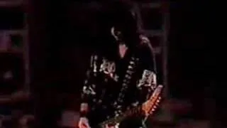 KISS god gave rock n roll to you II (live detroit) Low quality good performance