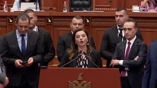 Mocioni me debat më 2 Mars, një pjesë e opozitës rikthehet në Parlament, sërish bllokim i foltores