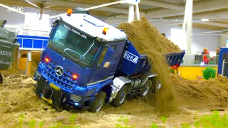 MB AROCS RC TRUCK OVERLOADED - VOLVO RC DIGGER - CONSTRUCTION MACHINES IN ACTION - INTERMODELLBAU