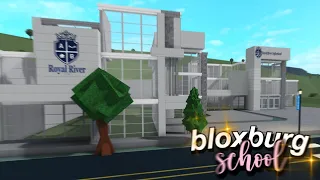 building a HIGHSCHOOL in bloxburg 🏫