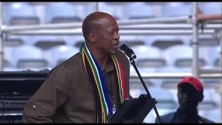 Mzwakhe Mbuli pays a moving tribute to Mama Winnie