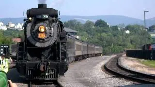 CN 3254 Pulling into Steamtown