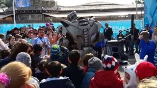 ОЛИМПИЙСКИЙ РОБОТТИТАН В СОЧИ  OLYMPIC ROBOT TITAN IN SOCHI